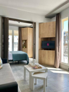 Domus City Apartment with wonderful balcony